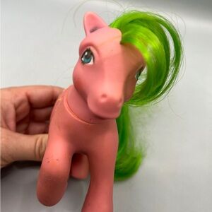 G1 My Little Pony Sweetberry Ponies Raspberry Jam Vintage pink green hair